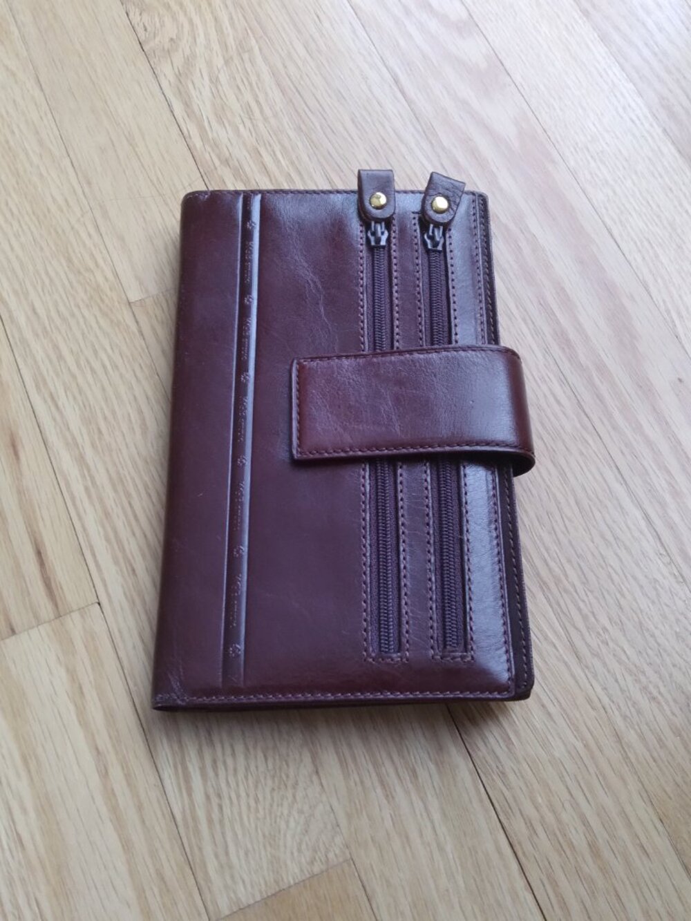 Leather Comfortable Wallet, Unique Design, Made in Italy